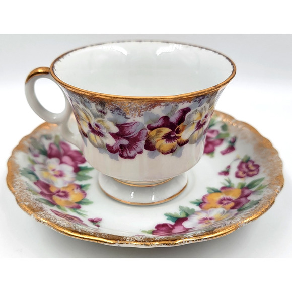Vintage Pansy Teacup & Saucer Gold Trim Scalloped Bone China Floral 1950s - Picture 5 of 9